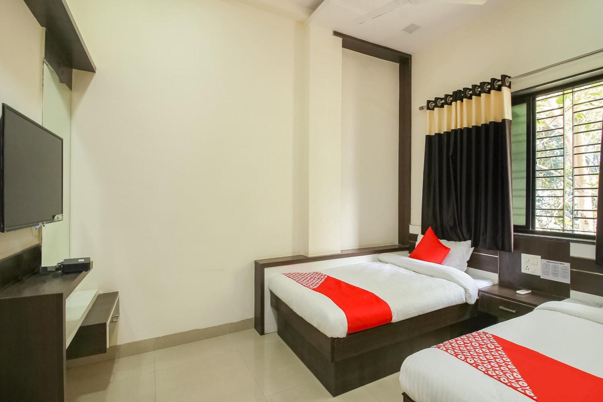 Hotel O Unique Inn Dhule Exterior photo